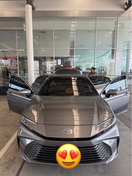 รถ Toyota Camry 2.5 HEV Premium Luxury สี เทา