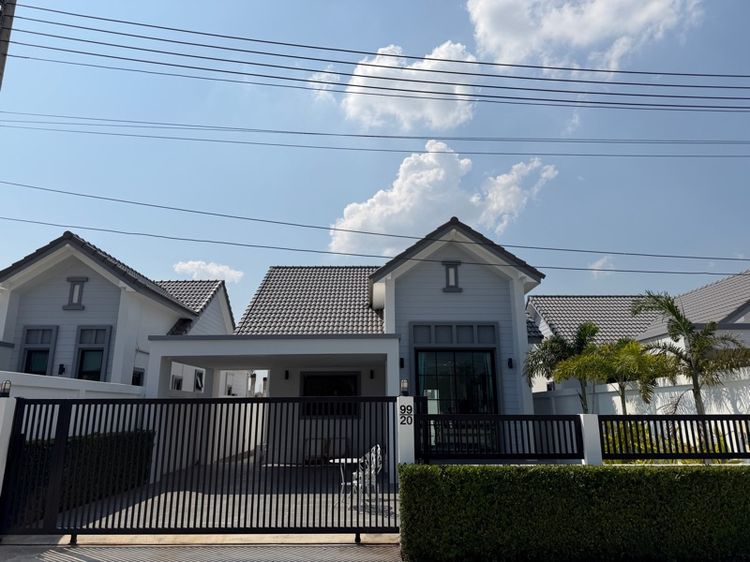 ขายด่วน บ้านใหม่ ราคาไม่แรง ใจกลางปราณบุรี เริ่มต้น 2.49 ล้าน