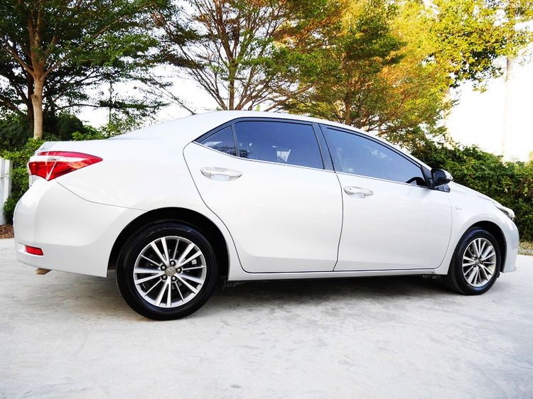 Toyota Altis 2016 1.8 E Sedan เบนซิน ไม่ติดแก๊ส เกียร์อัตโนมัติ บรอนซ์เงิน รูปที่ 4