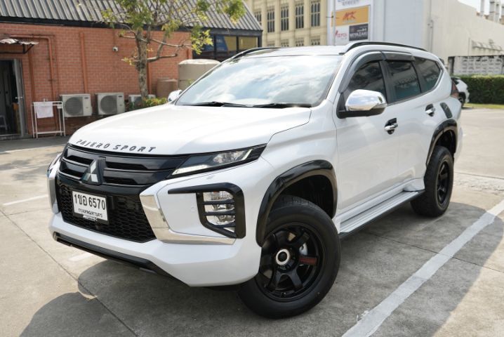 Mitsubishi Pajero Sport 2021 2.4  GT Premium Elite Edition  2WD Utility-car ดีเซล ไม่ติดแก๊ส เกียร์อัตโนมัติ ขาว รูปที่ 4