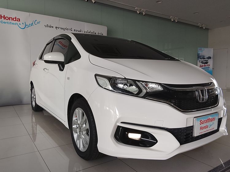 Honda Jazz 2019 1.5 V Sedan เบนซิน ไม่ติดแก๊ส เกียร์อัตโนมัติ ขาว รูปที่ 3