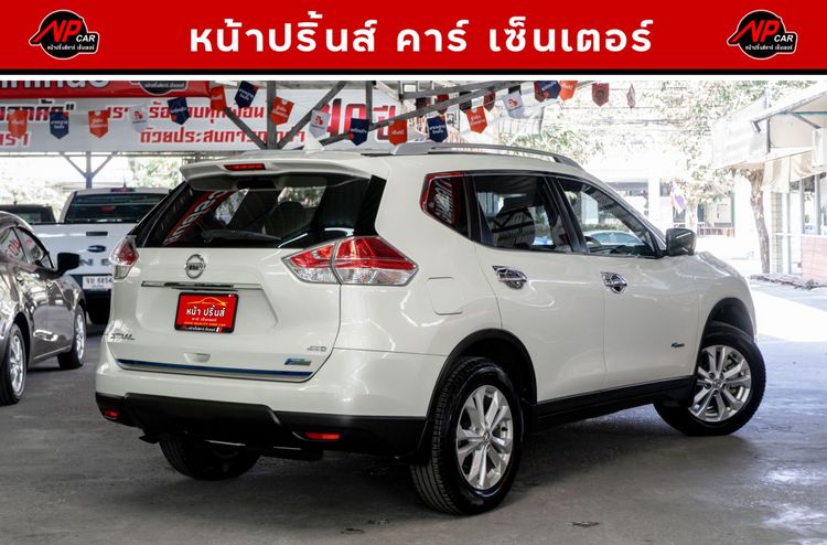 Nissan X-Trail 2018 2.0 V Hybrid 4WD Utility-car ไฮบริด ไม่ติดแก๊ส เกียร์อัตโนมัติ ขาว รูปที่ 4