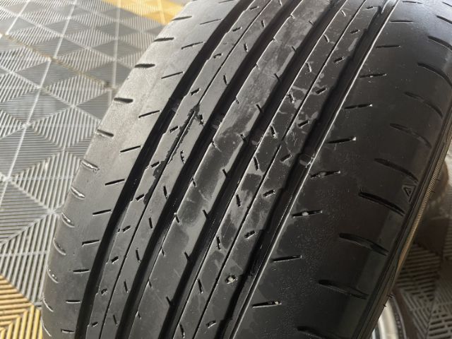 ขายยางมิชลิน 225 45 17 ติด toyota altis ยังไม่ช้ำไม่บวม ยางปี 22 ใช้งานมา รูปที่ 2