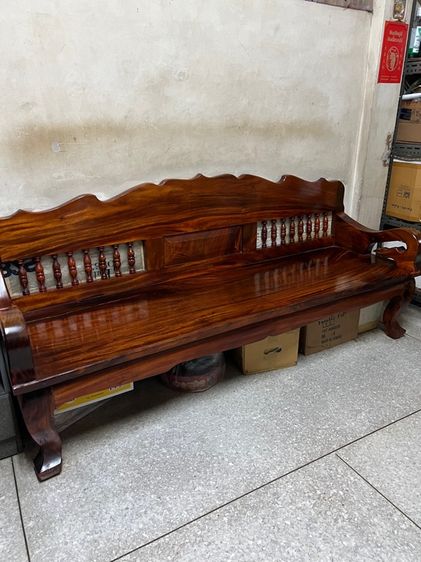 เฟอร์นิเจอร์โซฟาไม้ ยาว มีพนักพิง