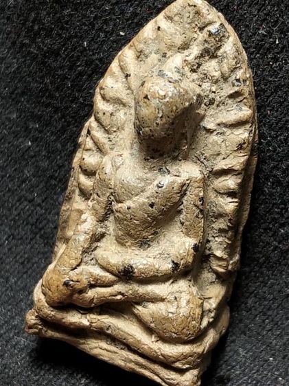 พระรอดลำพูนพิมพ์เล็กครับ รูปที่ 17