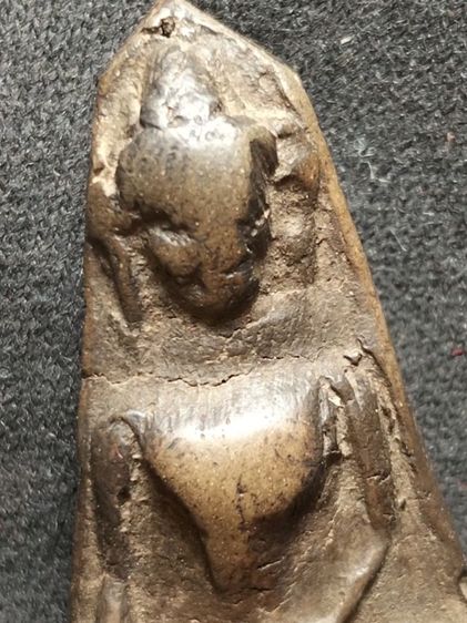 พระผงสุพรรณเนื้อดินครับ รูปที่ 8