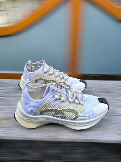 รองเท้าผ้าใบ ขาว อื่นๆ UK 5.5 | EU 38 2/3 | US 7 อื่นๆ gucci run sneaker แท้