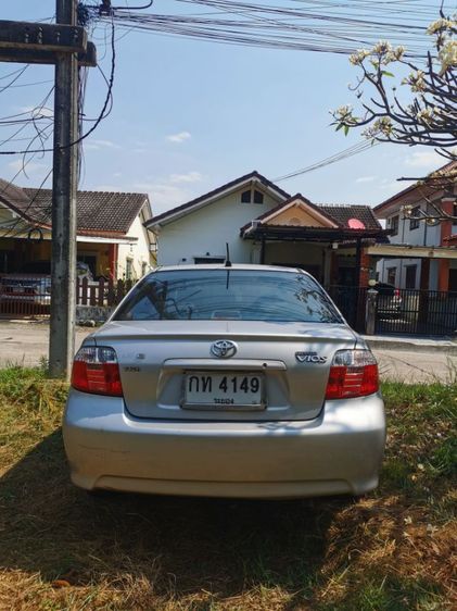 รถ Toyota Vios 1.5 E สี บรอนซ์เงิน