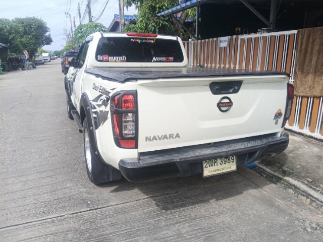 Nissan NP300-NAVARA 2019 2.5 Calibre E Black Edition ดีเซล เกียร์ธรรมดา ขาว รูปที่ 2