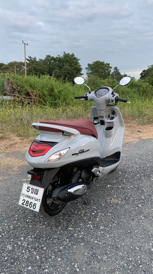 Yamaha Grand Filano Hybrid เล่มครบ รูปที่ 4