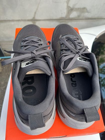 Nike Vomero 18 รูปที่ 10