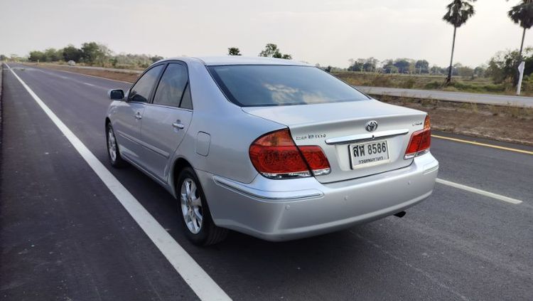 รถ Toyota Camry 2.0 G สี บรอนซ์เงิน