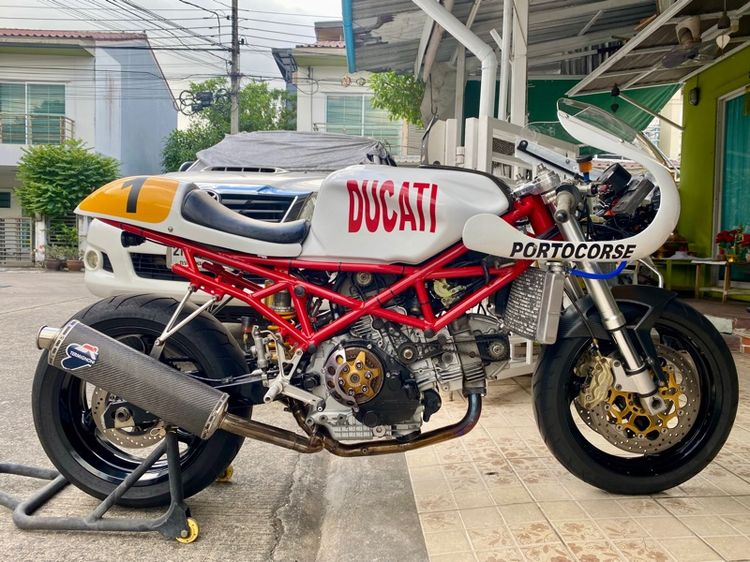 Ducati custom หล่อๆ