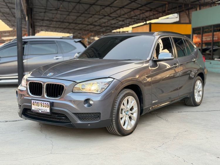 BMW X1 2013 2.0 sDrive18i Sport Sedan เบนซิน ไม่ติดแก๊ส เกียร์อัตโนมัติ เทา รูปที่ 3