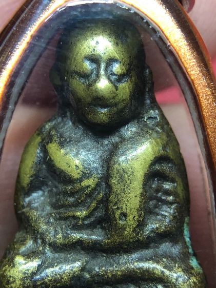 รูปหล่อหลวงพ่อเงินเลี่ยมเก่า รูปที่ 6