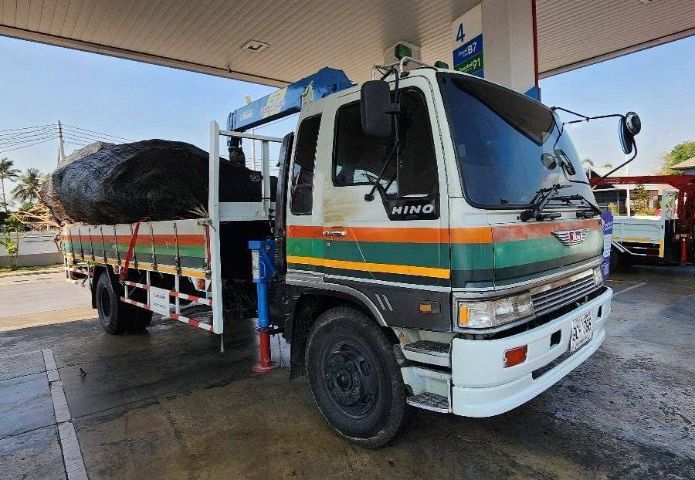 ขายด่วน Hino 6ล้อ  ปี1994  195 แรง รูปที่ 2