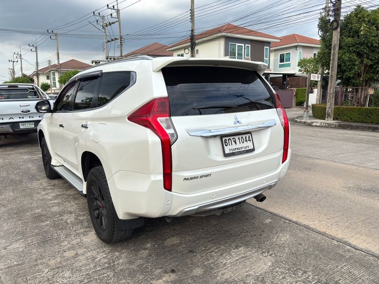 Mitsubishi Pajero Sport 2016 2.4 GT Utility-car ดีเซล ไม่ติดแก๊ส เกียร์อัตโนมัติ ขาว รูปที่ 4