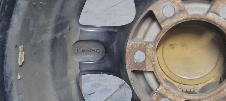 ล้อแม็กแท้ lenso ขอบ15กว้าง7.5นิ้วของเก่าเก็บสภาพพร้อมใช้งาน 4  วงราคา 8000 บาท ต่อรองได้