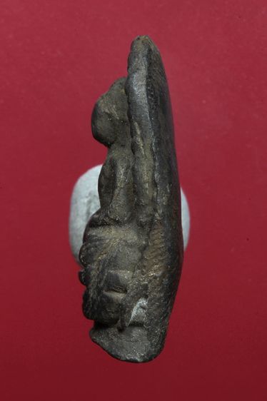 พระรอดลำพูนสวยๆค่ะเก่าค่ะ รูปที่ 4