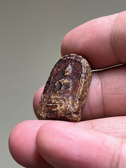 พระเนื้อผงลงรัก รูปที่ 3