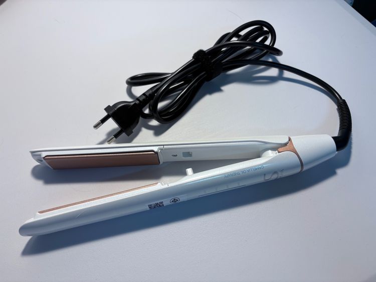 อุปกรณ์เสริมความงาม เครื่องหนีบผม lesasha