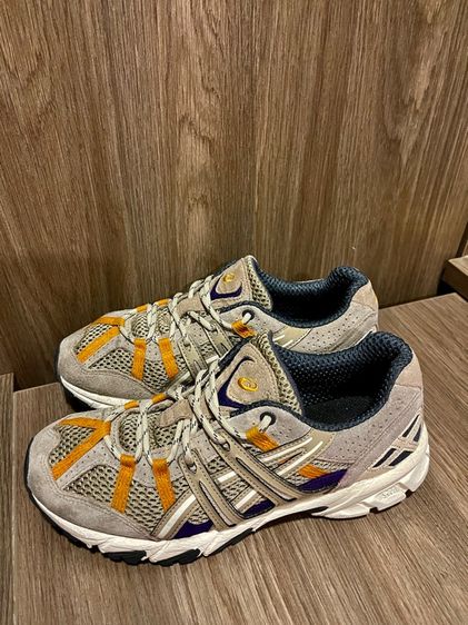 รองเท้าผ้าใบ รูปที่ 3