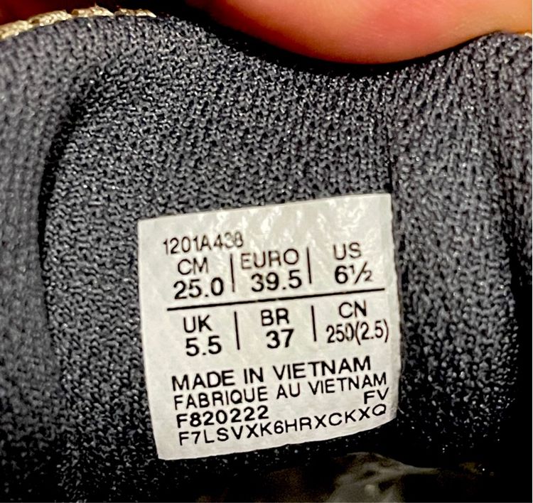 รองเท้าผ้าใบ รูปที่ 7