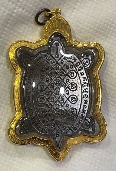 เหรียญพญาเต่าเรือน รุ่นสุขใจ เนื้อนวะ บล็อกบอล โค๊ทเดียวชัดเจน หลวงปู่หลิว วัดไร่แตงทอง ปี 2537 สวยงามพร้อมกรอบทองคำมือ 1 รูปที่ 5