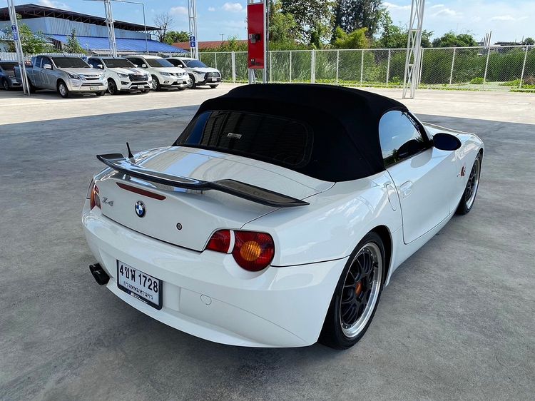 BMW Z4 2005 2.5 sDrive23i Highline Sedan เบนซิน ไม่ติดแก๊ส เกียร์อัตโนมัติ ขาว