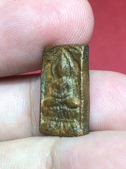 พระหลวงปู่ศุขพิมพ์ตัดชิดเนื้อฝาบาตร รูปที่ 4