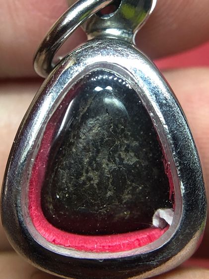 พระปิดตาผงคลุกรัก รูปที่ 2