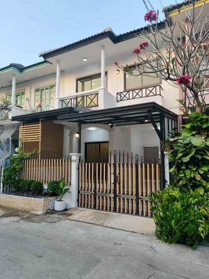 บ้านมือสองรีโนเวทพร้อมอยู่