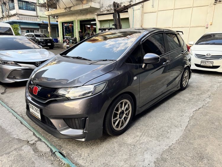 Honda Jazz 2016 1.5 V Plus i-VTEC Sedan เบนซิน เกียร์อัตโนมัติ เทา รูปที่ 3