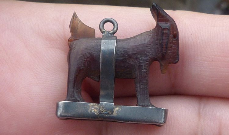 แพะหลวงพ่ออ่ำ วัดหนองกระบอก