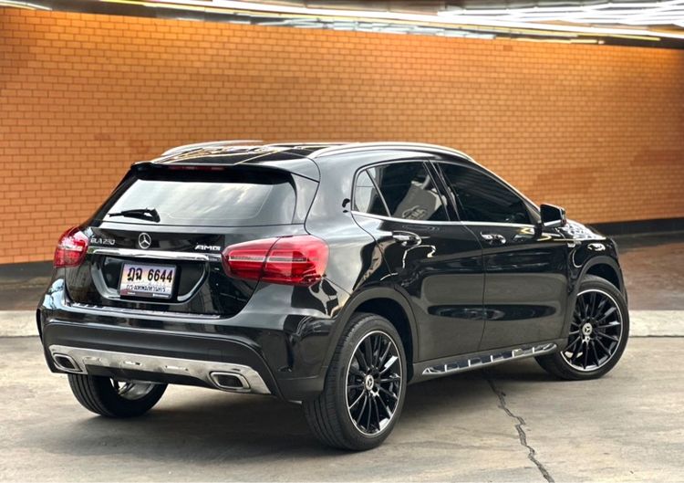 Mercedes-Benz GLA-Class 2018 GLA250 Utility-car เบนซิน ไม่ติดแก๊ส เกียร์อัตโนมัติ ดำ รูปที่ 4