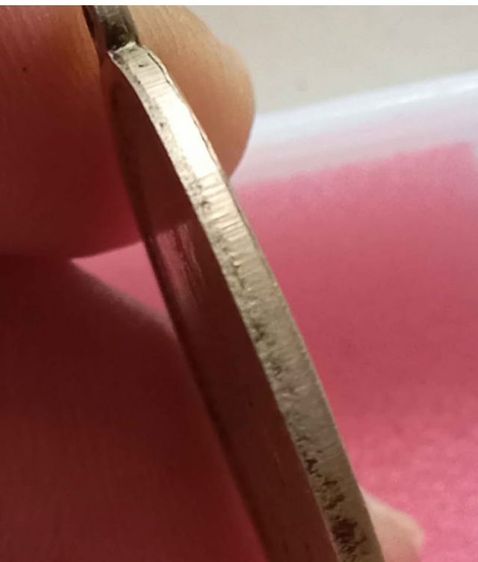 เหรียญเนื้ออัลปาก้า (มีดีกีรุ่นแรก) มีสึกบ้างครับ รูปที่ 4