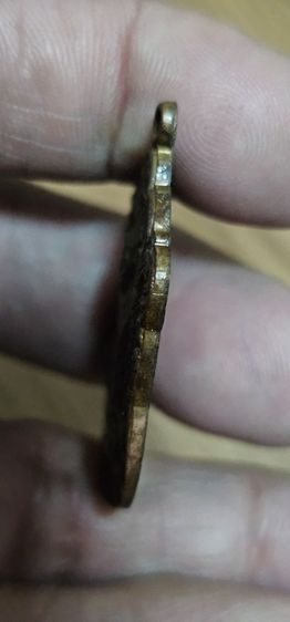 เหรียญ8รอบหลวงปู่ทิมวัดระหารไร่ ปี18 รูปที่ 7