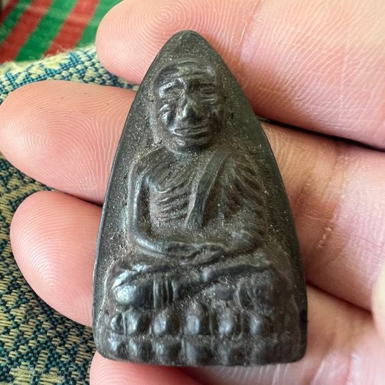 หลวงปู่ทวดหลังเตารีดวัดช้างให้