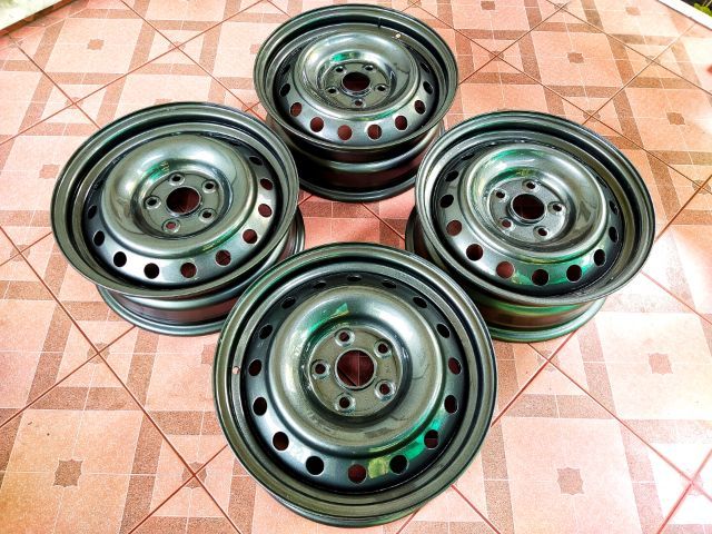 ล้อกะทะ Toyota Vigo ขอบ 16" 5 รู 114 ทำสีเทากัลมาใหม่ สวยๆ