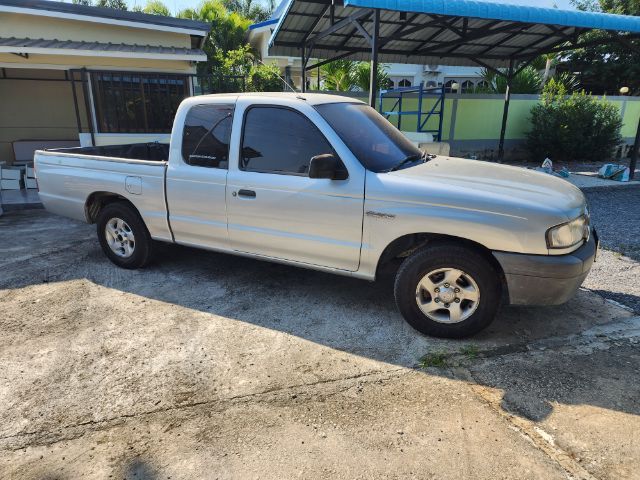 รถ Mazda Fighter 2.5 Mid สี บรอนซ์เงิน