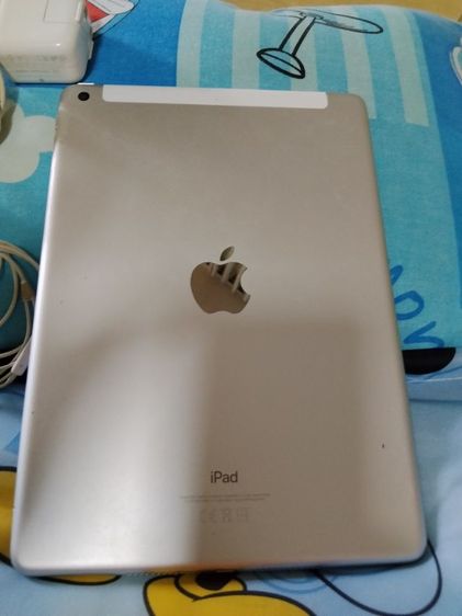 ipad gen6 sim wifi TH 128 สภาพเดิมๆ จอแท้ ทุกอย่างเดิมหมด ตำหนิ ลำโพงไม่ดัง ต้องใช้หูฟัง ios 17.10 แบตยังทนใช้ได้ทั้งวัน
