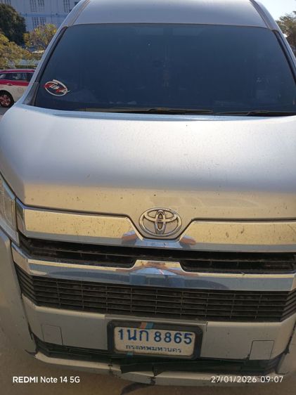 รถ Toyota Commuter 2.8 สี บรอนซ์เงิน