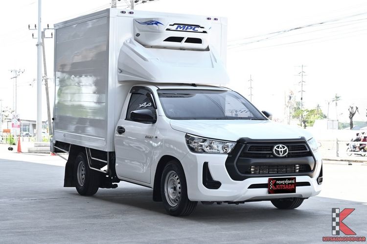 รถ Toyota Hilux Revo 2.4 Entry สี ขาว