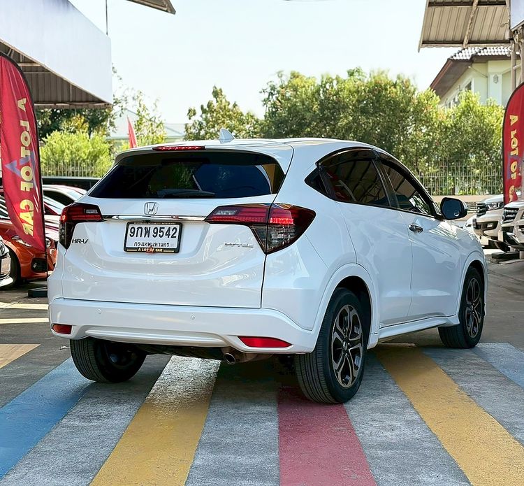 Honda HR-V 2018 1.8 EL Sedan เบนซิน ไม่ติดแก๊ส เกียร์อัตโนมัติ ขาว รูปที่ 3