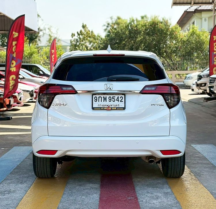 Honda HR-V 2018 1.8 EL Sedan เบนซิน ไม่ติดแก๊ส เกียร์อัตโนมัติ ขาว รูปที่ 4