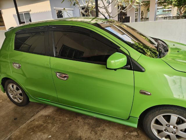 รถ Mitsubishi Mirage 1.2 Limited Edition สี เขียว