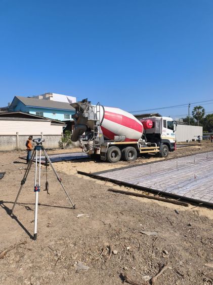 รับเทพื้นคอนกรีต สนามกีฬา ตลาด โกดัง ลานจอดรถ  รูปที่ 11