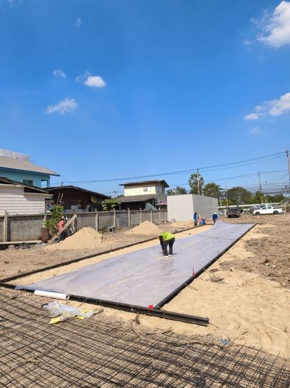 รับเทพื้นคอนกรีต สนามกีฬา ตลาด โกดัง ลานจอดรถ  รูปที่ 7