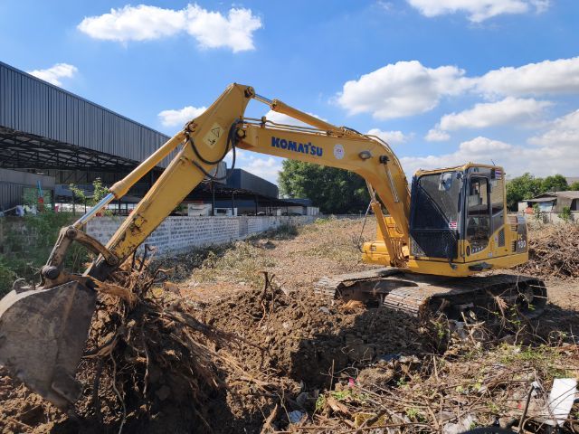 รับขุดตอยูคา ขุดรากไม้ ขนทิ้งหรือฝังกลบ ปรับพื้นที่ พัฒนาให้เช่า รูปที่ 5