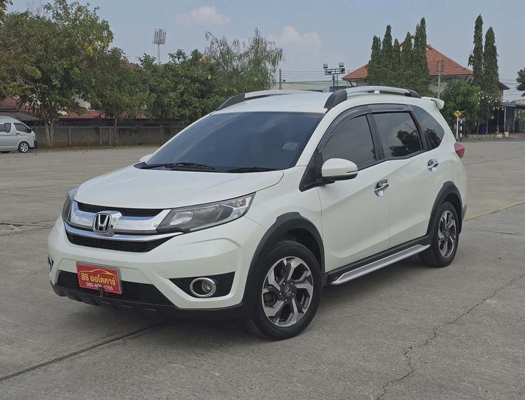 Honda BR-V 2017 1.5 V Utility-car เบนซิน ไม่ติดแก๊ส เกียร์อัตโนมัติ ขาว รูปที่ 2